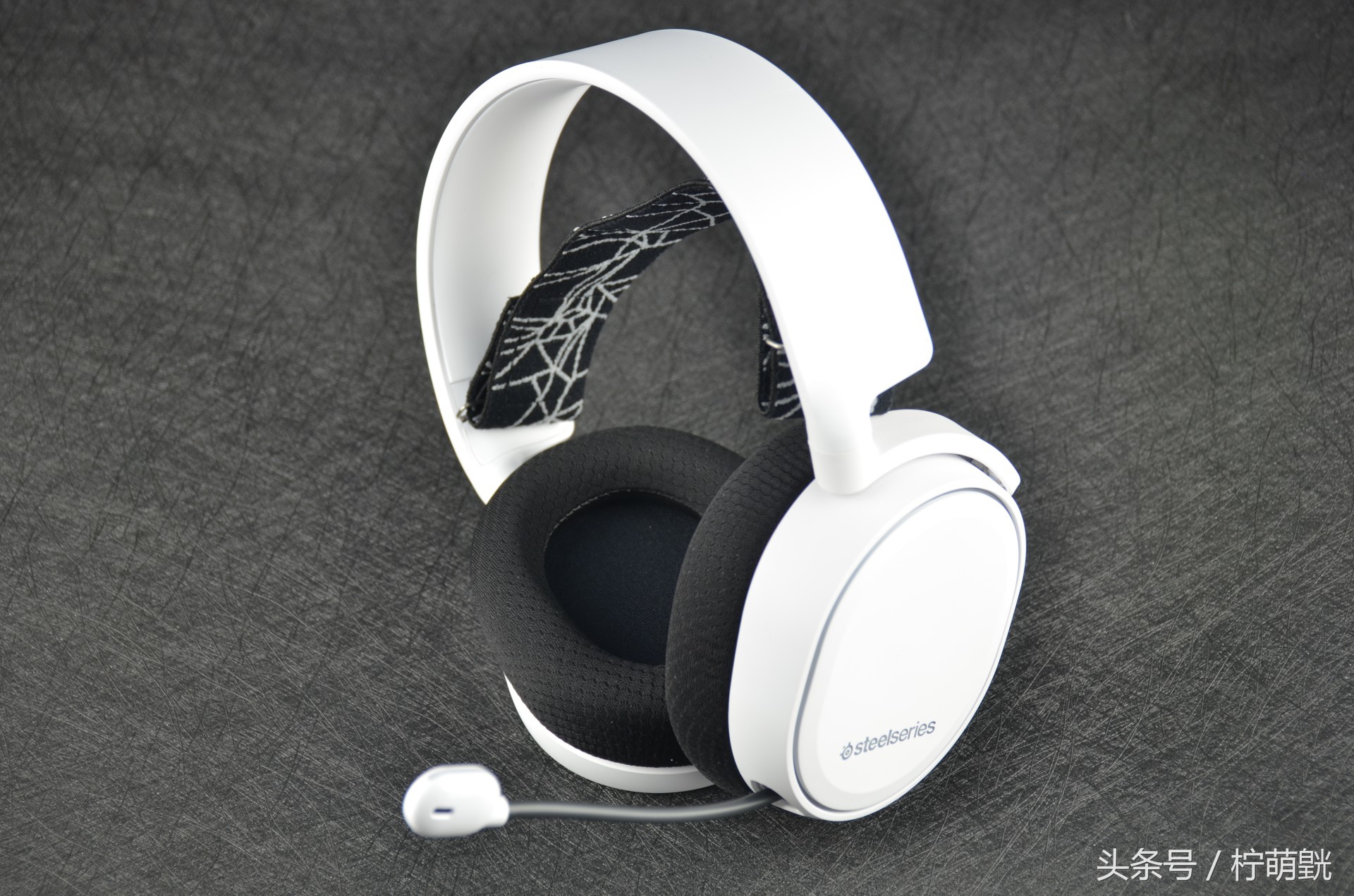 赛睿arctisprime耳机测评,赛睿arctis寒冰5头戴式有线耳机