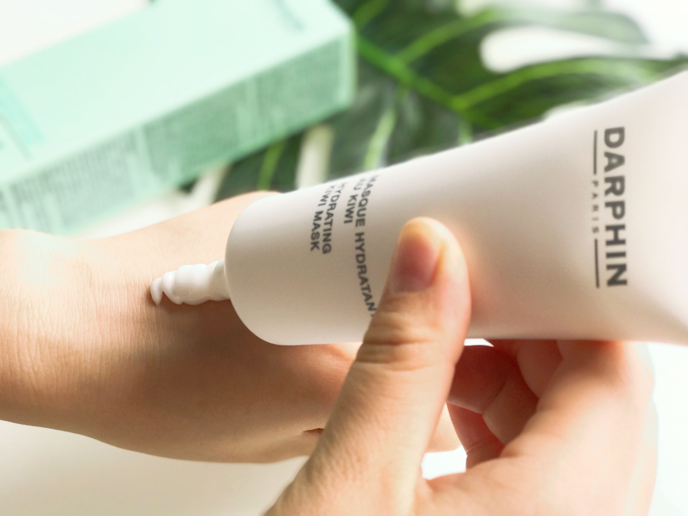 晒红晒伤修复美白,晒红晒伤必备产品