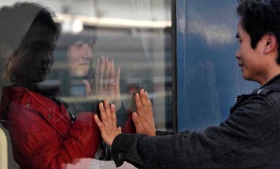 老公一巴掌打了老婆,老公一巴掌打在妻子脸上