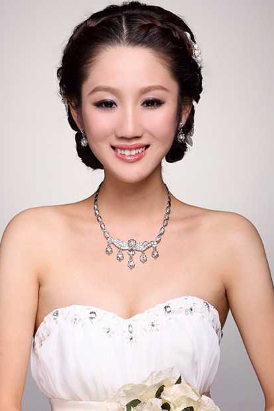 韩式新娘盘发教程化身最靓美娇娘