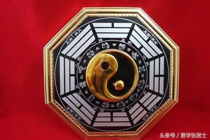 镇宅的八卦镜怎么摆放好,八卦镜是怎么摆放在门上
