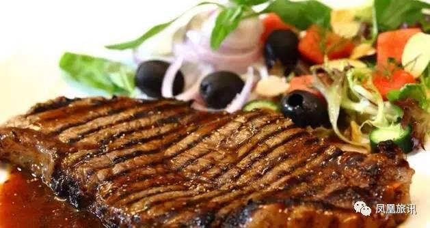 这座欧洲小城有个奇特壁画,这座中国魔幻建筑又把老外惊呆了