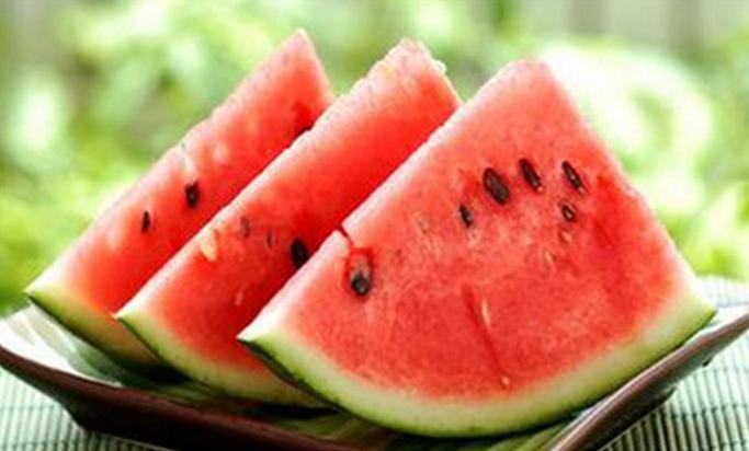 婴儿身上有痣和胎记,婴儿胎记和痣怎么区分