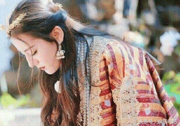 做鹿晗的女朋友要会踢两脚,给热巴的吻是怎么回事?女友奖励?