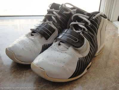 解决鞋子发黄,网面白鞋子发黄洗白小窍门