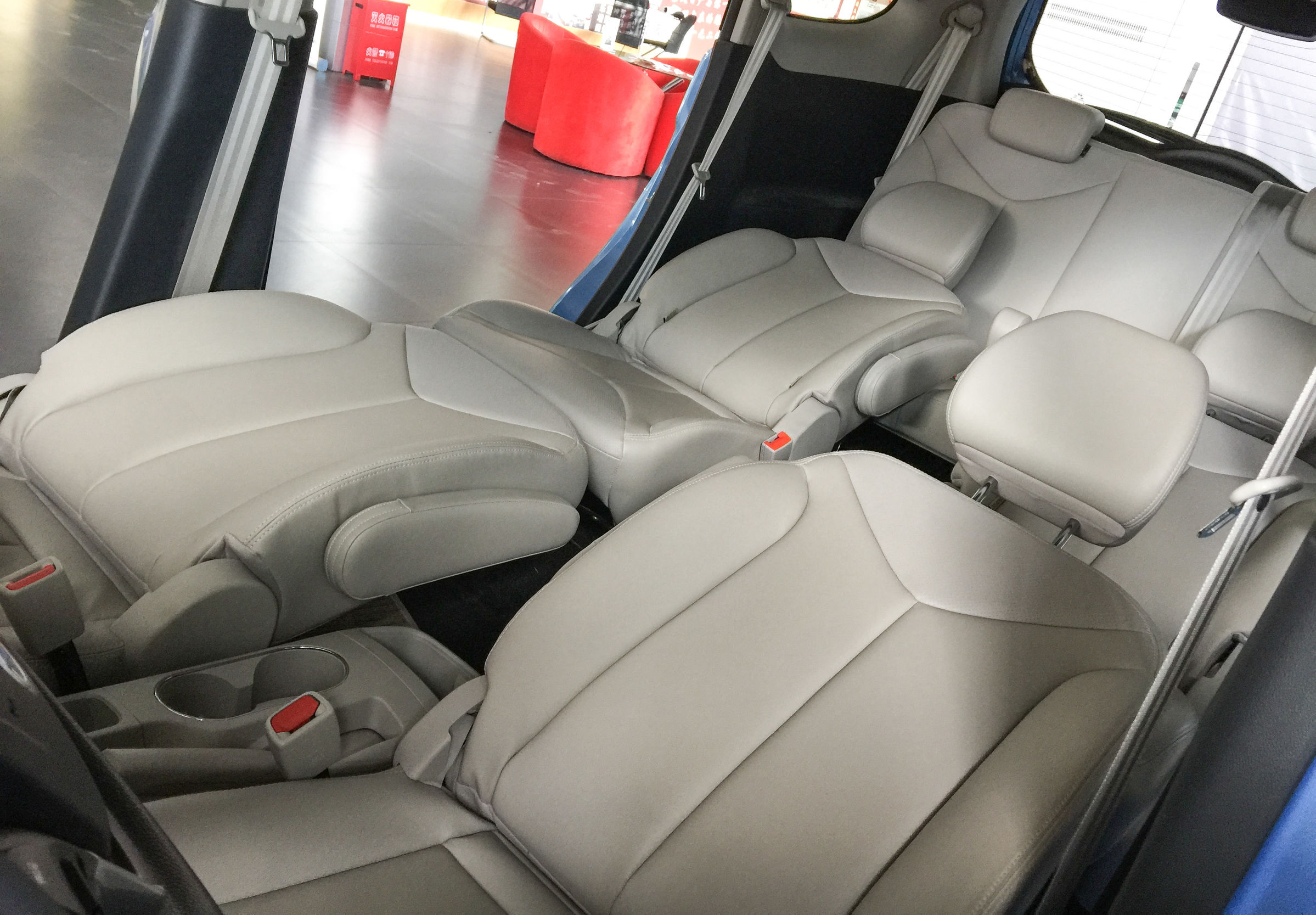 日产启辰m50v多少钱,8万左右的mpv车型推荐侧开门