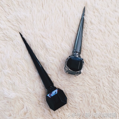 除了美腻的小裙子和发色外，指甲也要colorful！