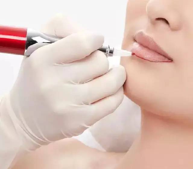 漂唇渐变唇操作手法,漂唇的时候唇边缘要怎么操作