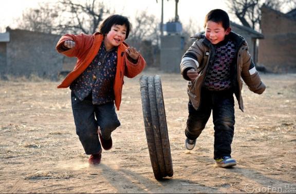 15岁孩子自卑胆小怎么办,总是自卑不自信还胆小懦弱怎么办