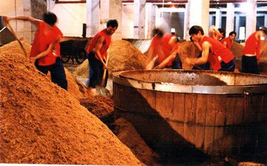 白酒酿酒工艺流程动画,酱香型白酒酿造工艺流程图解