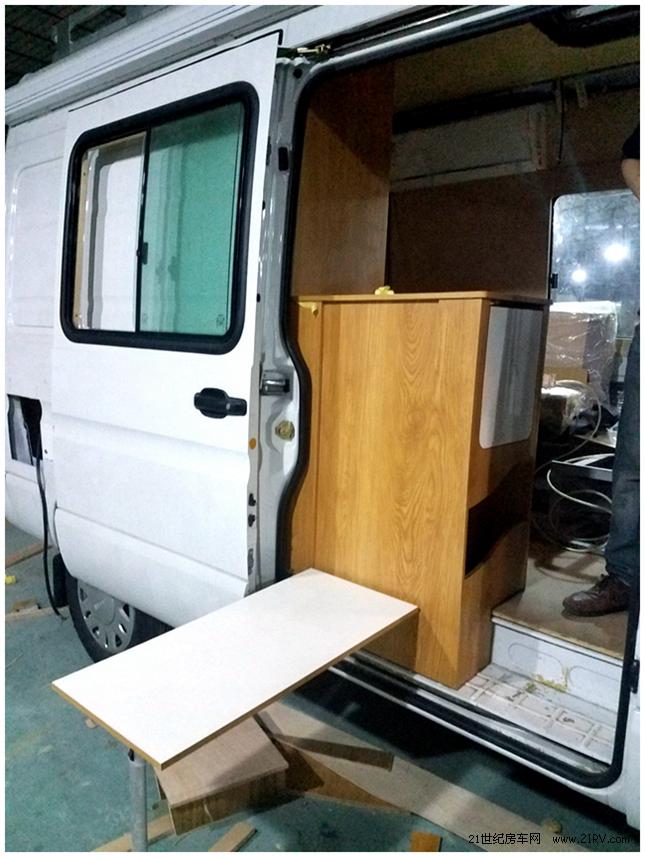 专业房车改装全过程,房车改装全过程c型