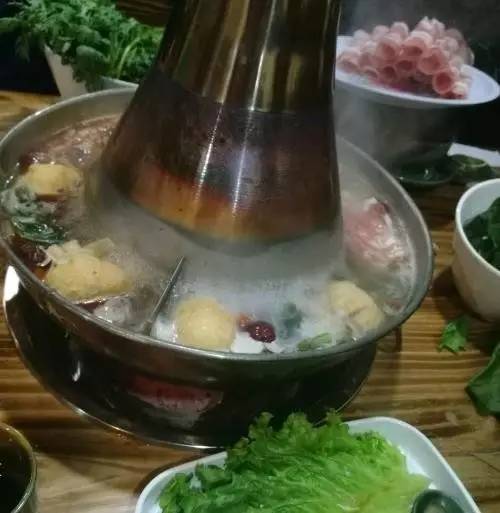 精彩搜街｜不到1000米的麦岛路北段竟然有35家大大小小的饭店！