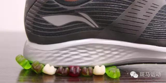 李宁减震稳定跑鞋测评,李宁低帮减震跑鞋测评