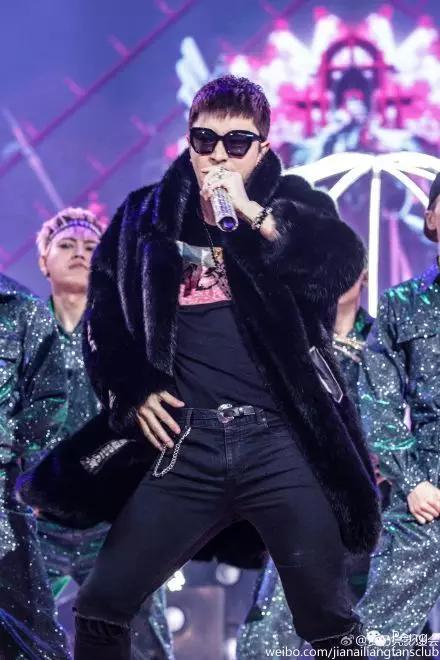 不幸有个智障老公,除了不离不弃还能怎么办呢?