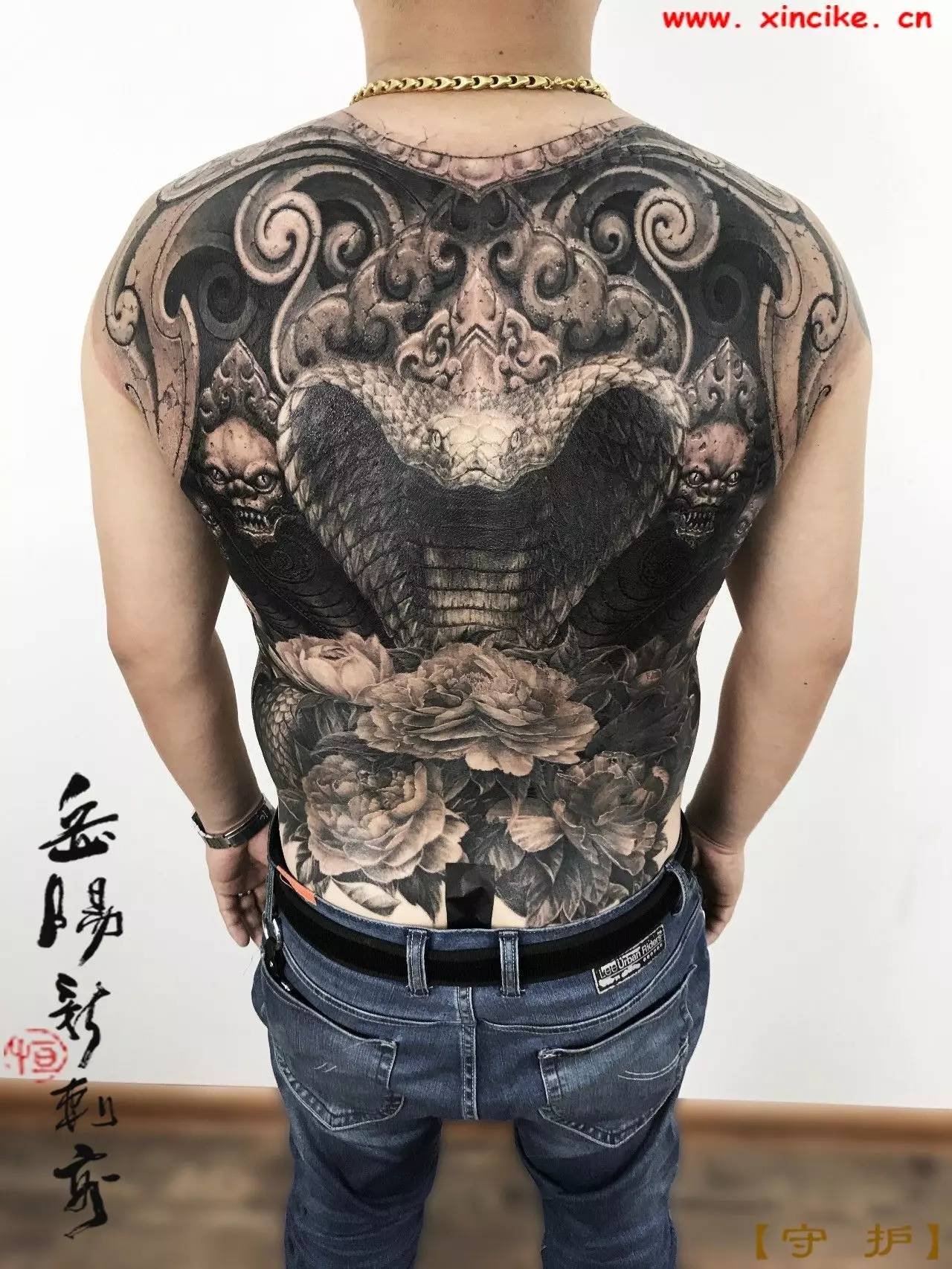 岳阳新刺客纹身多少钱,岳阳新刺客满背纹身