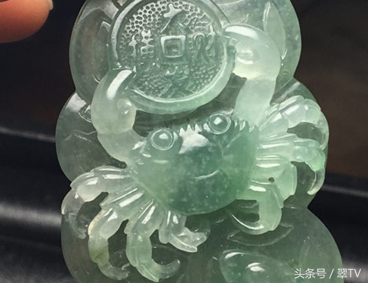 假如用珠宝翡翠来打游戏，卡牌：人头可以送，技能不能放