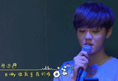 是帅气的暴发户，还是深情的驻唱歌手？今晚8点百变鹿晗等你约！