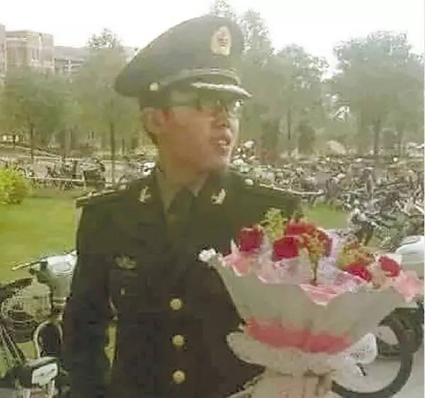 军装的一些特点,军服功能