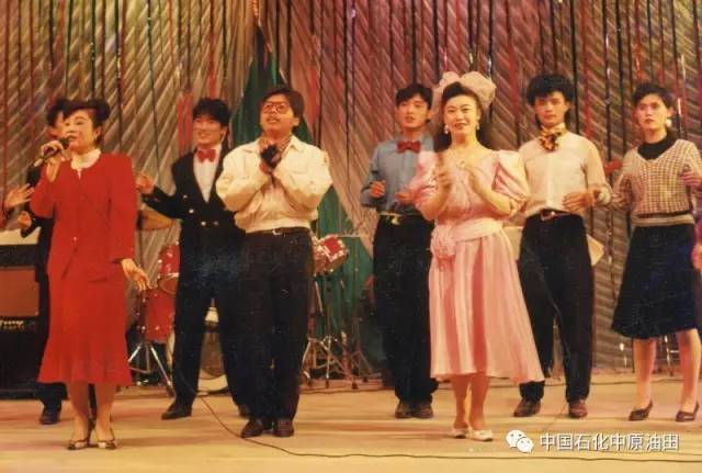 油田老照片,曾经有上万人居住的地方