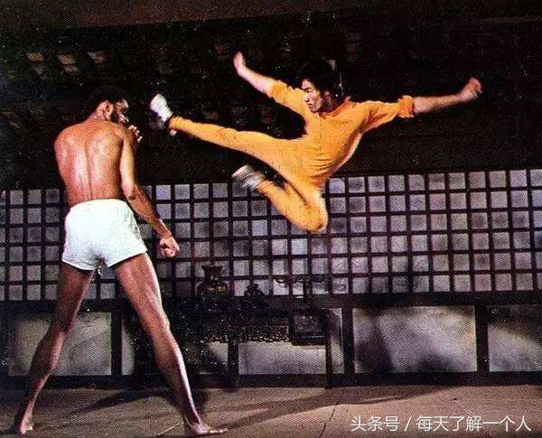 每天了解一个人物素材,每天了解一位名人