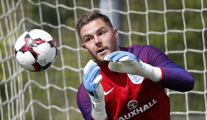 英法主帅借友谊赛测板凳深度