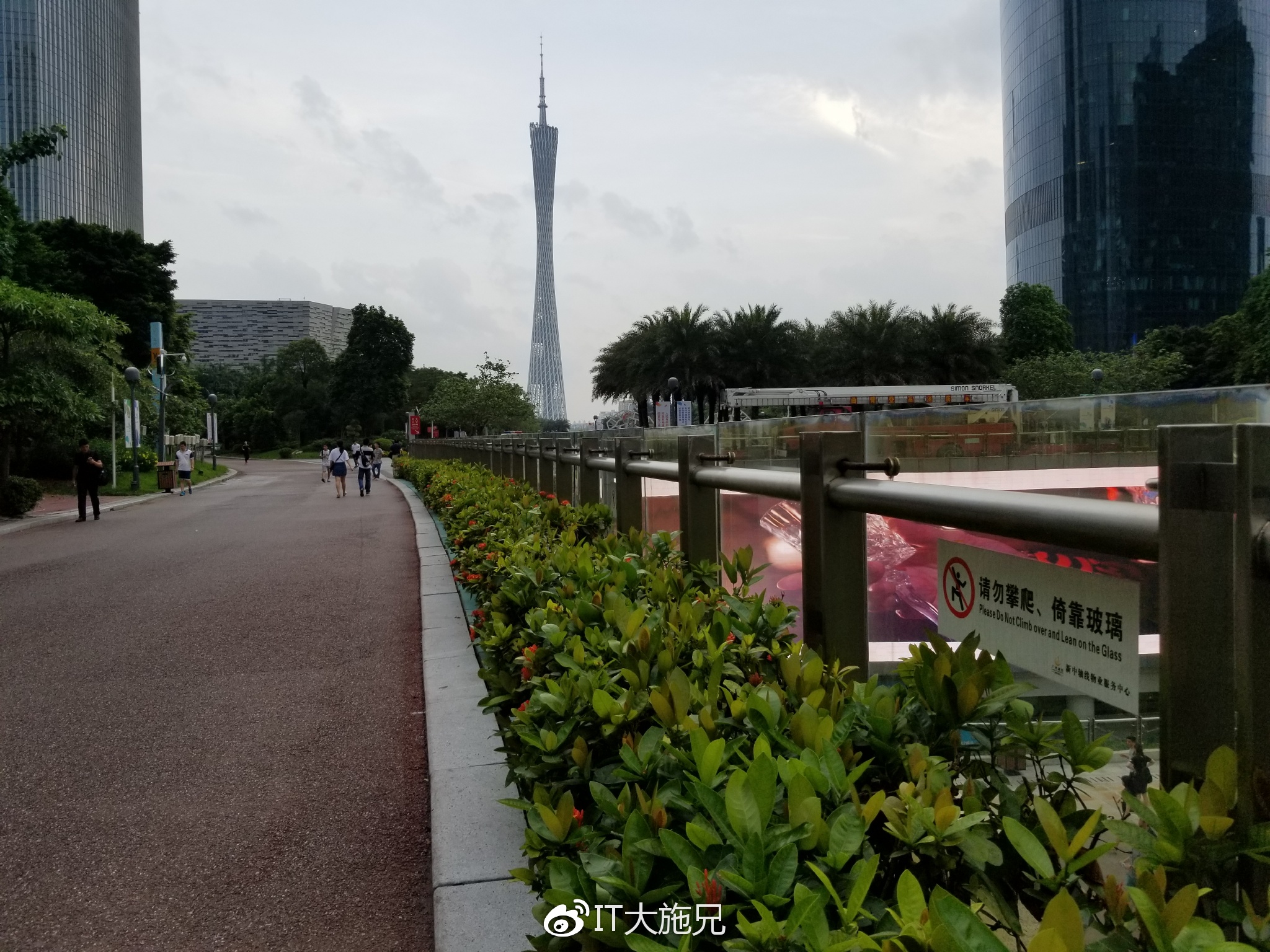 三星s8体验,三星s8轻奢版屏幕测试