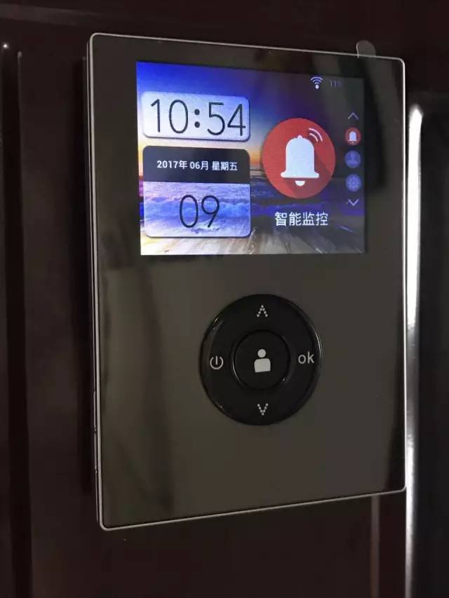 智能猫眼——圆你拥有一双千里眼的梦，仅售1399元！