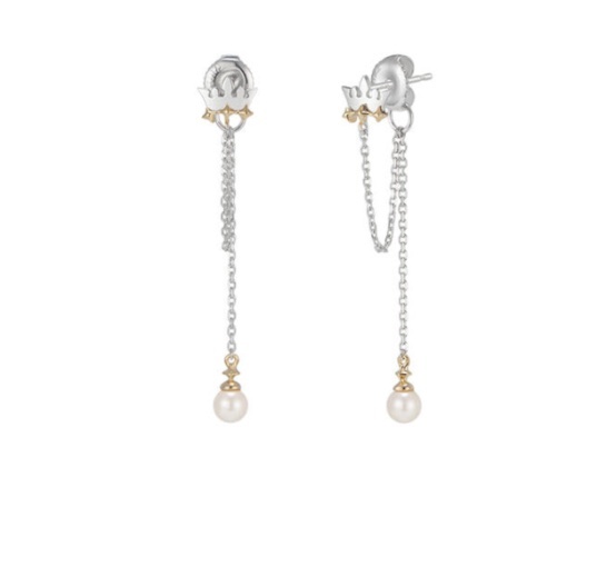 网袜加牛仔裤还是让杨幂穿吧，我只能接受唐嫣美美的珍珠~