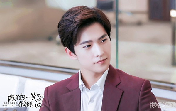 杨洋私下是什么样子的,颜值与风度并存的杨洋