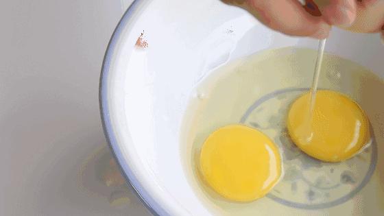 鸡蛋真假辨别方法视频,怎样快速分别鸡蛋的真假