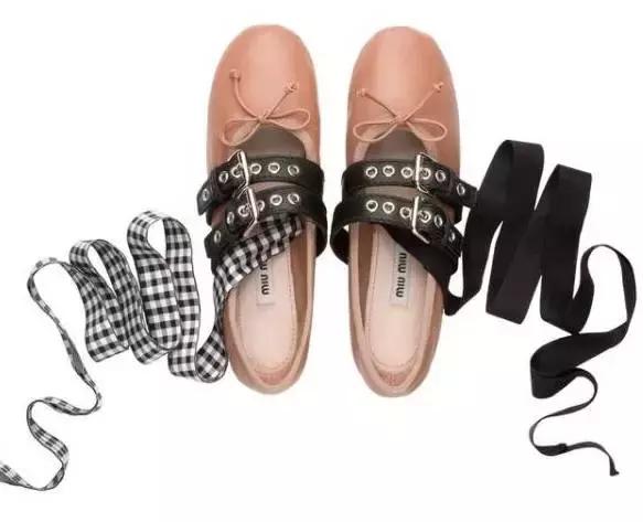 这双芭蕾鞋不跳舞，只是穿起来逆天的好看！