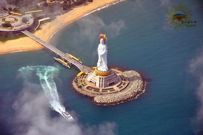 跟着大海去旅行三亚,记录旅行时光娃带老妈三亚看海