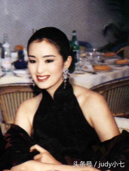 巩俐主演大红灯笼高高挂9集,巩俐大红灯笼高高挂电影