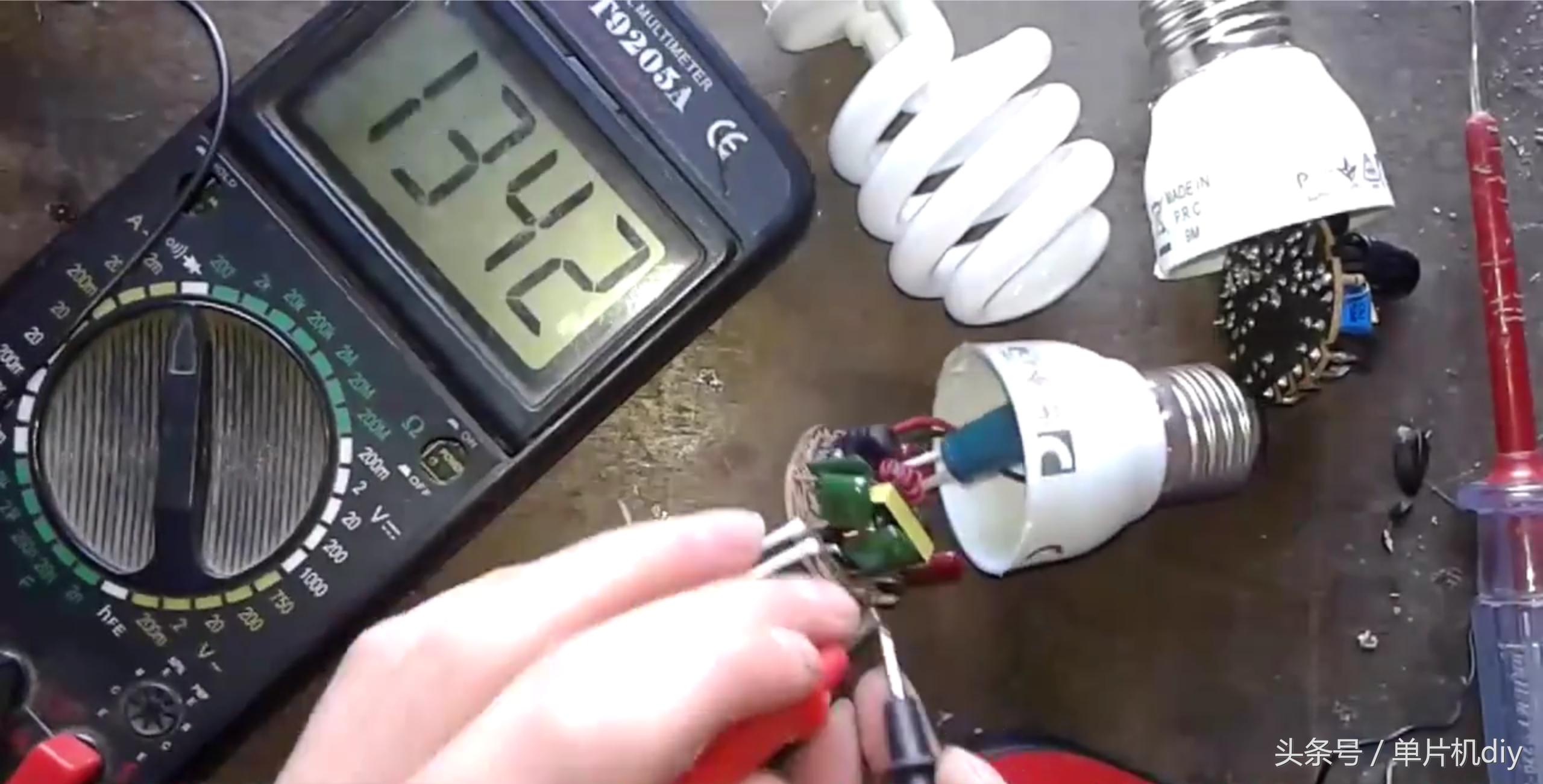 家用节能灯坏了怎么修复,家里的灯管坏了怎么维修