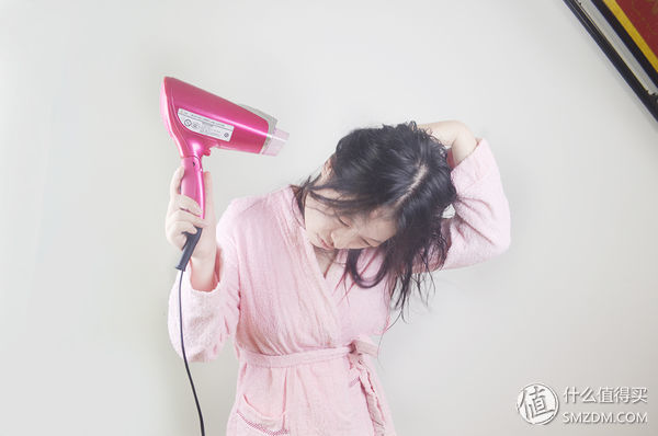 秀发水亮如丝的秘密!TESCOM黑科技TCD4000吹风机测评