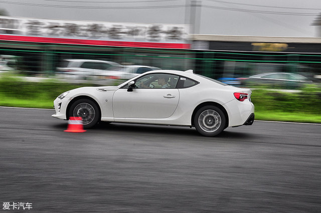 椹鹃┒涓扮敯86,涓扮敯86椹鹃┒鏁欑▼