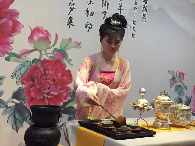 茶传媒采访视频,茶传媒深度访谈