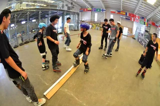 轮滑冬季夏令营,暑期轮滑即将开营