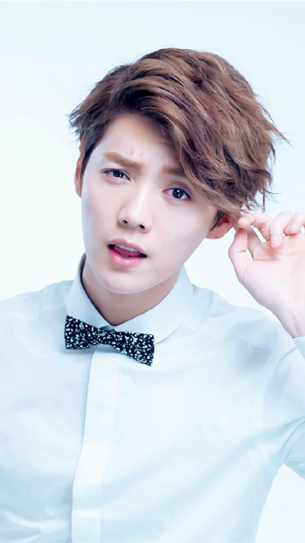 鹿晗勋章歌词壁纸图片,鹿晗照片锁屏壁纸卸妆