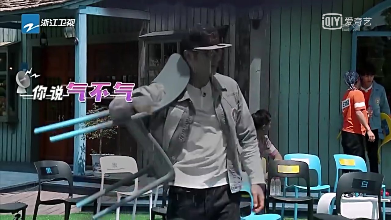 奔跑吧兄弟小鹿被大黑牛吓傻,奔跑吧大黑牛撕名牌高能