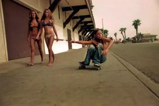 supreme滑板和普通滑板有什么区别,palace滑板和supreme滑板哪个好