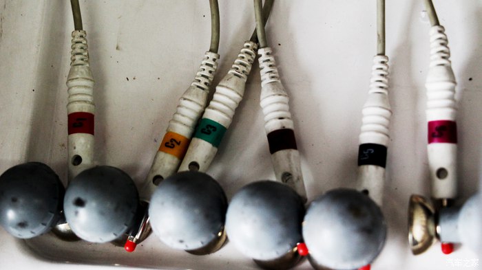 新款依维柯宝迪改装,依维柯宝迪透镜改装