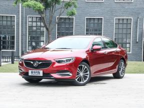 gl8艾维亚和别克gl8比较,别克gl8对比gl8