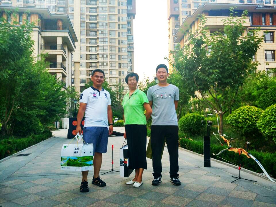 投资大咖相聚弘润金茂府以弓会友体验绿色生活