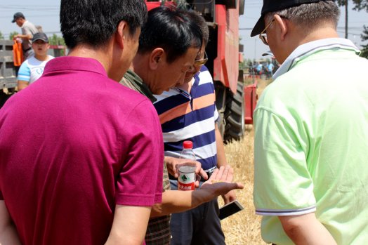 中农博远4x玉米收获机,中农博远玉米收割机视频