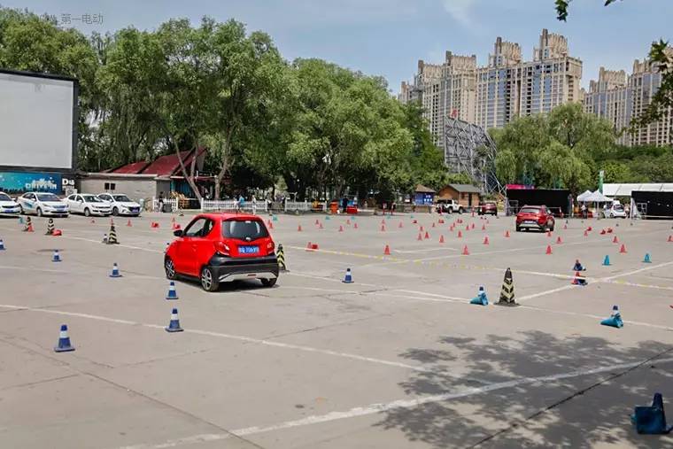 610百团大“赚”购车节完美收官优惠到不可想象签单近百