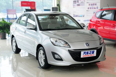 长安悦翔v5和长安悦翔v3哪个好点,长安悦翔和长安悦翔v5有什么区别