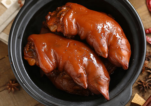 牛皮猪皮中的胶原蛋白,为什么鸡皮是油脂猪皮是胶原蛋白