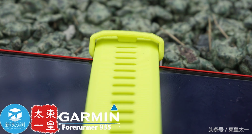 佳明935铁人三项如何操作,佳明955运动手表戴左手还是右手