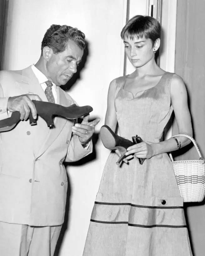 赤足小子完整超清,赤足小子1985